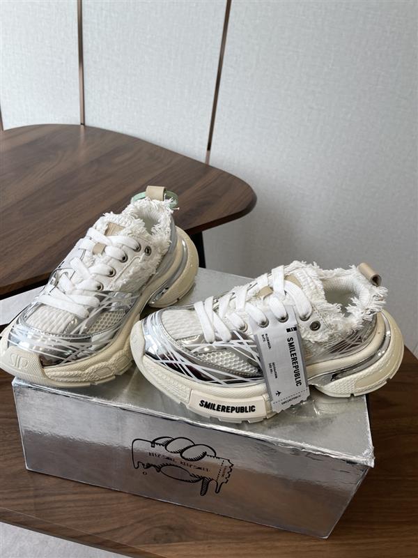 20251128103854878 370